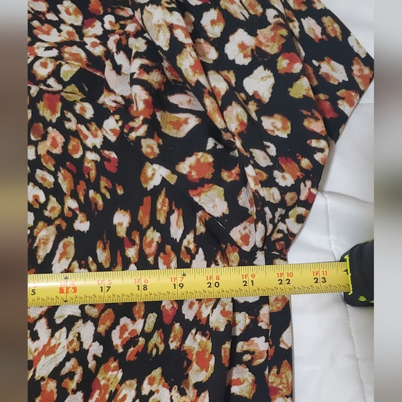 Alyx Multicolor Wrap Top. Size L - Picture 7 of 10